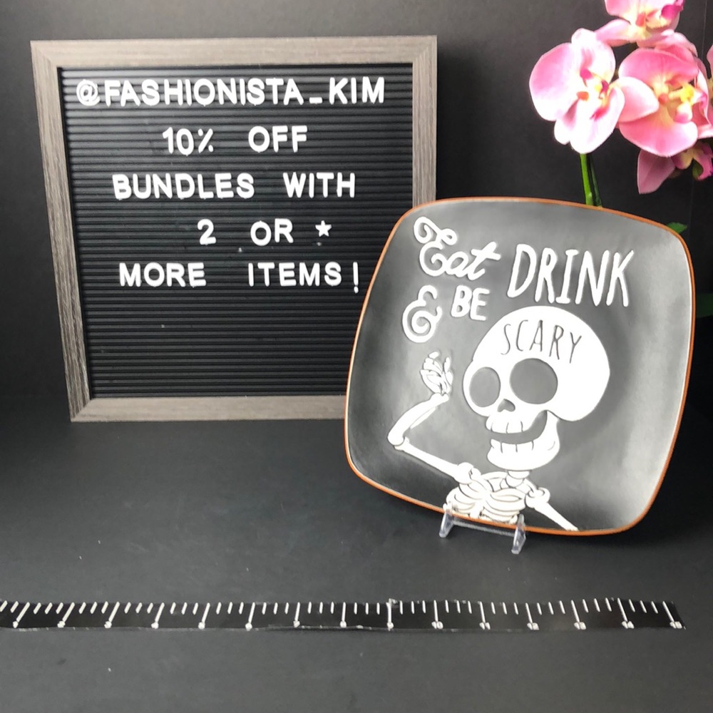 NEW Eat drink & be scary plate